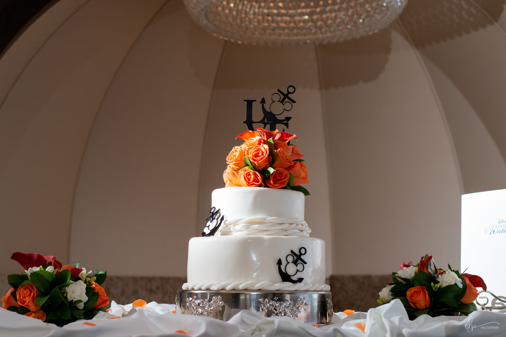 Disney-Cruise-Disney-Fantasy-Wedding-Cake-Photography.jpg