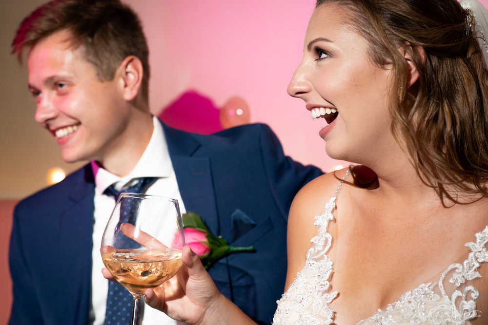 wedding photos at pink lounge on disney dream cruise