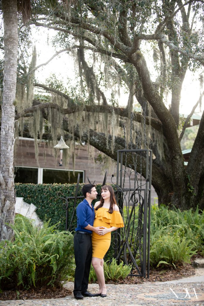 Bok Tower Gardens Maternity Photography