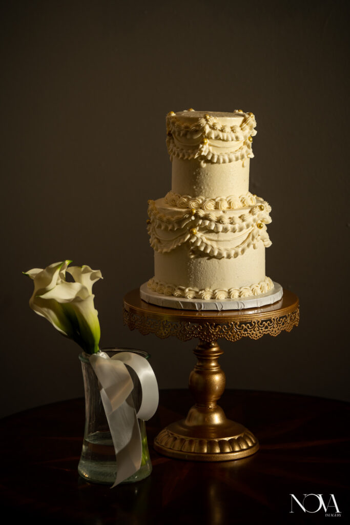 Wedding cake photo at Dr. Phillips House.